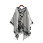 Poncho à frange pour l'hiver