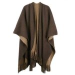 Réchauffez-vous avec poncho uni