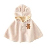 bébé en poncho ourson